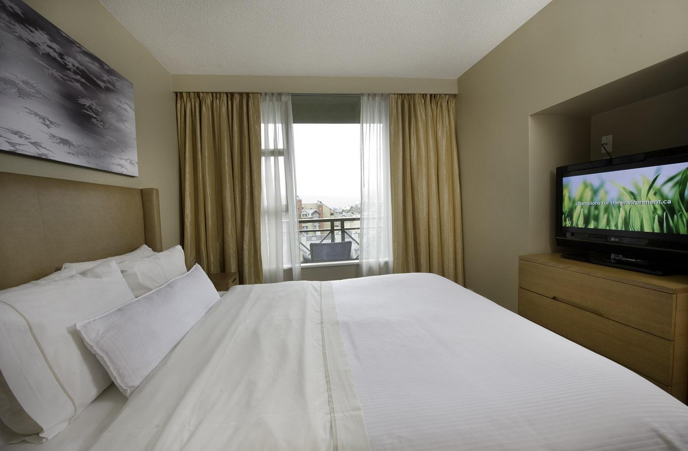 The Westin Resort & Spa, Whistler Exterior photo A typical bedroom in a Residence Inn